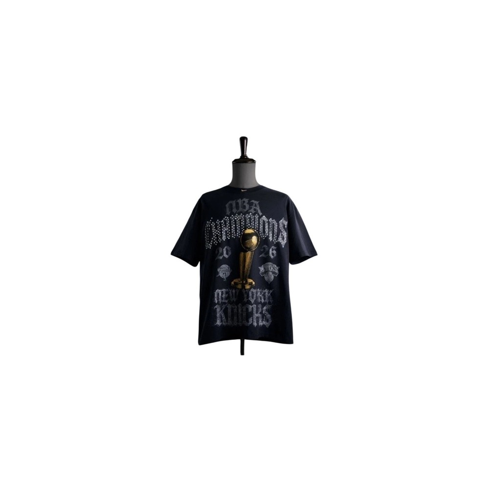 Nike NBA Champions New York Knicks 2026 Crystal Rhinestone T Loose Fit Black SM